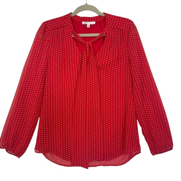 DR2 Tops - DR2 Top Size M Women Blouse Tie Neck Long Sleeve Sheer Red Print Career V Neck